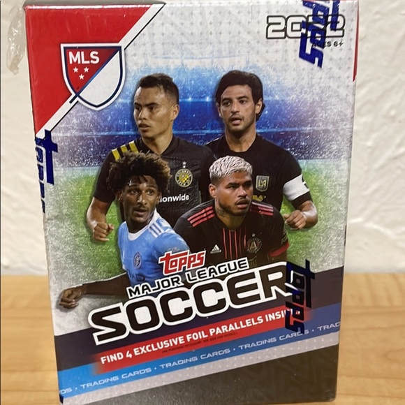 Topps Other - Topps major league soccer trading card 11pack